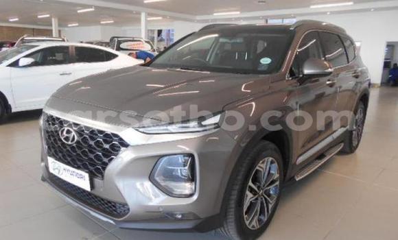 Sayi Na hannu Hyundai Santa Fe Beige Mota in Maseru a Maseru Sayi Na hannu Hyundai Santa Fe Beige Mota in Maseru a Maseru