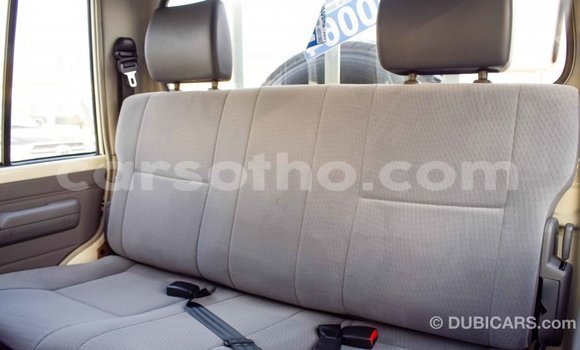 اشتري Imported Toyota Land Cruiser White سيارة في Import - Dubai في Maseru اشتري Imported Toyota Land Cruiser White سيارة في Import - Dubai في Maseru
