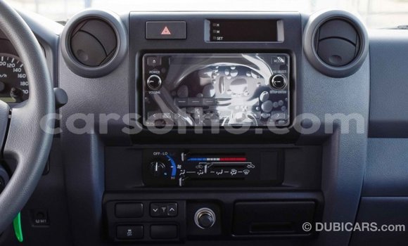 اشتري Imported Toyota Land Cruiser White سيارة في Import - Dubai في Maseru اشتري Imported Toyota Land Cruiser White سيارة في Import - Dubai في Maseru