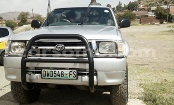 Sayi Na hannu Toyota Hilux Silver Mota in Maseru a Maseru Sayi Na hannu Toyota Hilux Silver Mota in Maseru a Maseru