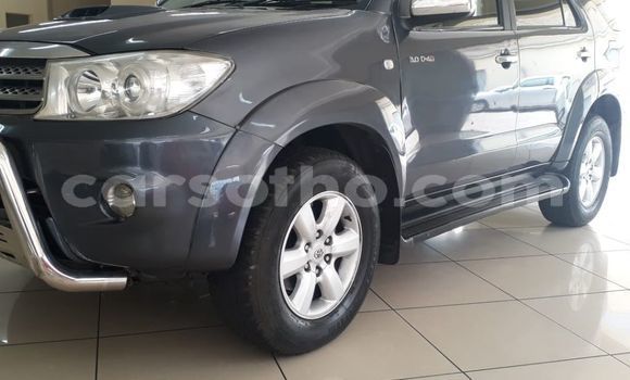 اشتري مستعمل Toyota Fortuner Silver سيارة في Maseru في Maseru اشتري مستعمل Toyota Fortuner Silver سيارة في Maseru في Maseru