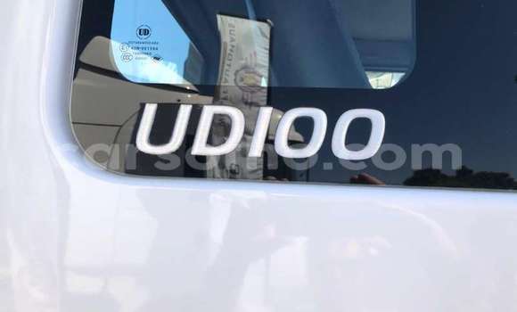 اشتري مستعمل Nissan UD White شاحنة في Maseru في Maseru اشتري مستعمل Nissan UD White شاحنة في Maseru في Maseru