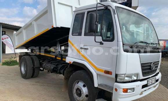 اشتري مستعمل Nissan UD White شاحنة في Maseru في Maseru اشتري مستعمل Nissan UD White شاحنة في Maseru في Maseru