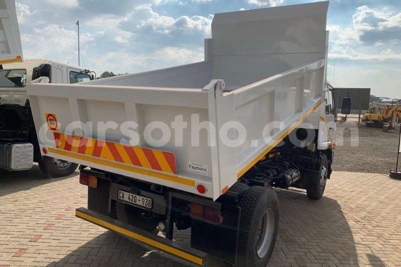 Big with watermark nissan truck tipper 2012 nissan ud100 4 x 2 6 cube tipper 2012 id 62932139 type main