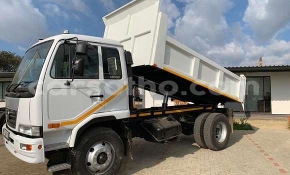 اشتري مستعمل Nissan UD White شاحنة في Maseru في Maseru اشتري مستعمل Nissan UD White شاحنة في Maseru في Maseru