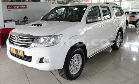Buy Used Toyota Hilux White Car in Maseru in Maseru Buy Used Toyota Hilux White Car in Maseru in Maseru