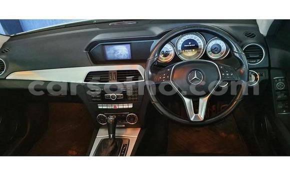 Acheter Occasion Voiture Mercedes-Benz C–Class Blanc à Import - Dubai, Maseru Acheter Occasion Voiture Mercedes-Benz C–Class Blanc à Import - Dubai, Maseru