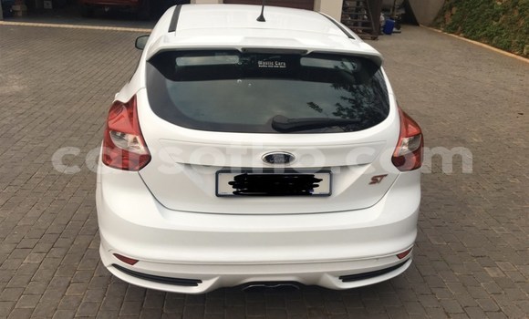 Acheter Occasion Voiture Ford Focus ST Blanc à Import - Dubai, Maseru Acheter Occasion Voiture Ford Focus ST Blanc à Import - Dubai, Maseru