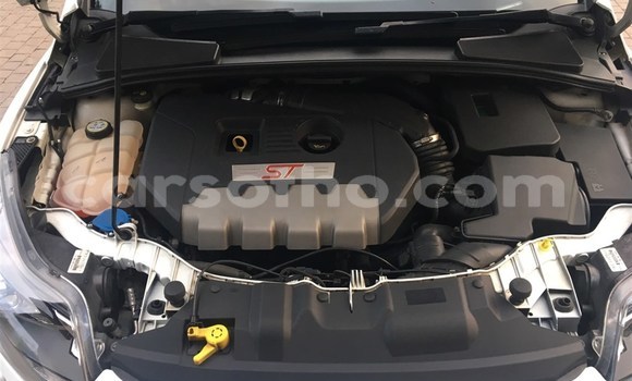 Acheter Occasion Voiture Ford Focus ST Blanc à Import - Dubai, Maseru Acheter Occasion Voiture Ford Focus ST Blanc à Import - Dubai, Maseru