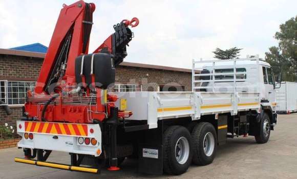 اشتري مستعمل Nissan UD White شاحنة في Maseru في Maseru اشتري مستعمل Nissan UD White شاحنة في Maseru في Maseru