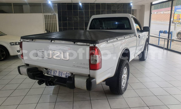 Sayi Na hannu Isuzu KB White Mota in Maseru a Maseru Sayi Na hannu Isuzu KB White Mota in Maseru a Maseru