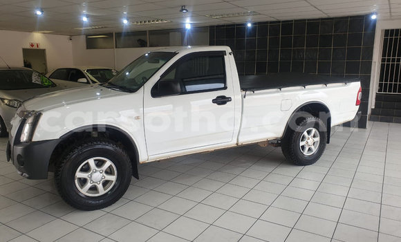Sayi Na hannu Isuzu KB White Mota in Maseru a Maseru Sayi Na hannu Isuzu KB White Mota in Maseru a Maseru