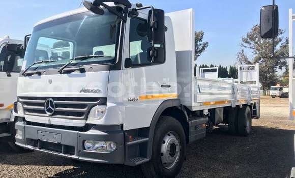 Sayi Na hannu Mercedes‒Benz Atego White Babbar mota in Maseru a Maseru Sayi Na hannu Mercedes‒Benz Atego White Babbar mota in Maseru a Maseru