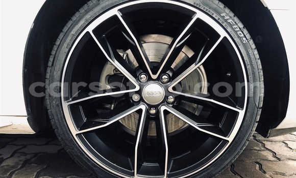 اشتري مستعمل Audi A4 White سيارة في Maseru في Maseru اشتري مستعمل Audi A4 White سيارة في Maseru في Maseru