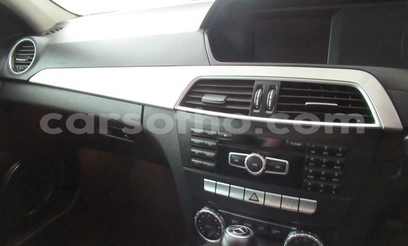 Sayi Na hannu Mercedes-Benz C–Class Silver Mota in Maseru a Maseru Sayi Na hannu Mercedes-Benz C–Class Silver Mota in Maseru a Maseru
