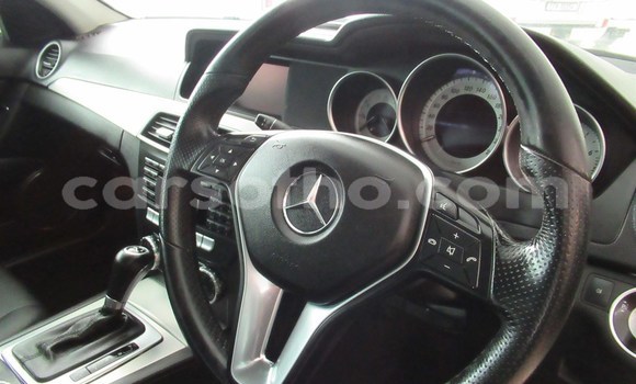 Sayi Na hannu Mercedes-Benz C–Class Silver Mota in Maseru a Maseru Sayi Na hannu Mercedes-Benz C–Class Silver Mota in Maseru a Maseru