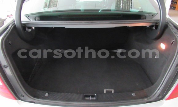 Sayi Na hannu Mercedes-Benz C–Class Silver Mota in Maseru a Maseru Sayi Na hannu Mercedes-Benz C–Class Silver Mota in Maseru a Maseru