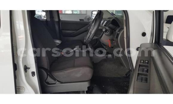 Sayi Na hannu Nissan Navara White Mota in Maputsoa a Leribe Sayi Na hannu Nissan Navara White Mota in Maputsoa a Leribe