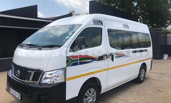 اشتري مستعمل Nissan NV350 Caravan White سيارة في Maseru في Maseru اشتري مستعمل Nissan NV350 Caravan White سيارة في Maseru في Maseru