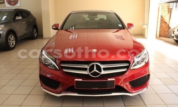 Sayi Na hannu Mercedes-Benz C–Class Red Mota in Maseru a Maseru Sayi Na hannu Mercedes-Benz C–Class Red Mota in Maseru a Maseru