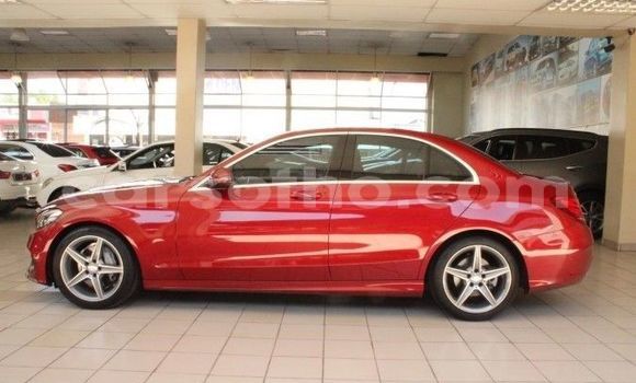 Sayi Na hannu Mercedes-Benz C–Class Red Mota in Maseru a Maseru Sayi Na hannu Mercedes-Benz C–Class Red Mota in Maseru a Maseru