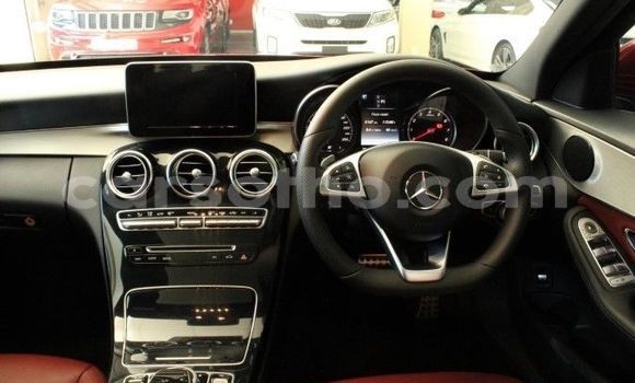Sayi Na hannu Mercedes-Benz C–Class Red Mota in Maseru a Maseru Sayi Na hannu Mercedes-Benz C–Class Red Mota in Maseru a Maseru
