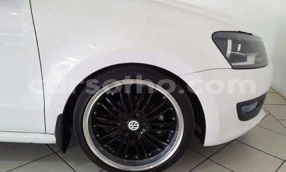 Acheter Occasion Voiture Volkswagen Polo Blanc à Hlotse, Leribe Acheter Occasion Voiture Volkswagen Polo Blanc à Hlotse, Leribe