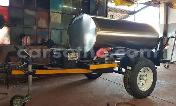 Sayi Na hannu Caterpillar 120 Other Babbar mota in Maseru a Maseru Sayi Na hannu Caterpillar 120 Other Babbar mota in Maseru a Maseru