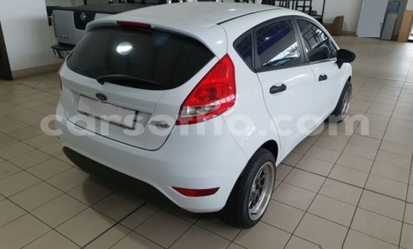 Buy Used Ford Focus White Car in Maseru in Maseru Buy Used Ford Focus White Car in Maseru in Maseru