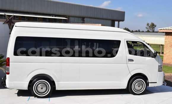 Buy Used Toyota Hiace White Car in Maseru in Maseru Buy Used Toyota Hiace White Car in Maseru in Maseru