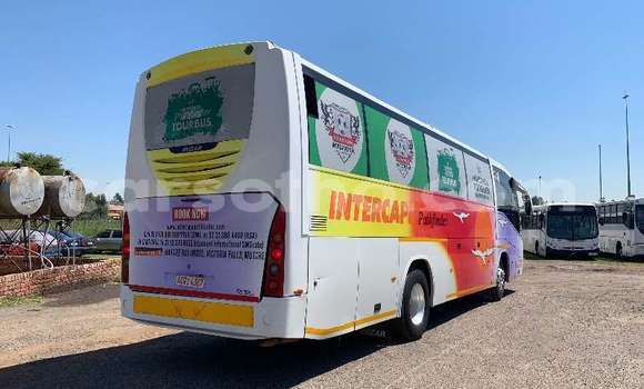 اشتري مستعمل Volvo F4 White شاحنة في Maseru في Maseru اشتري مستعمل Volvo F4 White شاحنة في Maseru في Maseru