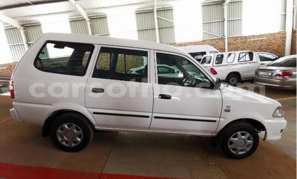 Sayi Na hannu Toyota Urban Cruiser White Mota in Maseru a Maseru Sayi Na hannu Toyota Urban Cruiser White Mota in Maseru a Maseru