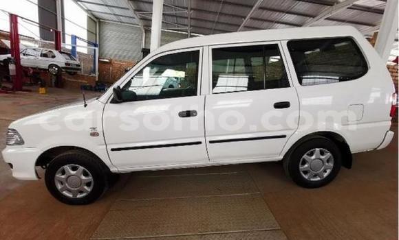 Sayi Na hannu Toyota Urban Cruiser White Mota in Maseru a Maseru Sayi Na hannu Toyota Urban Cruiser White Mota in Maseru a Maseru