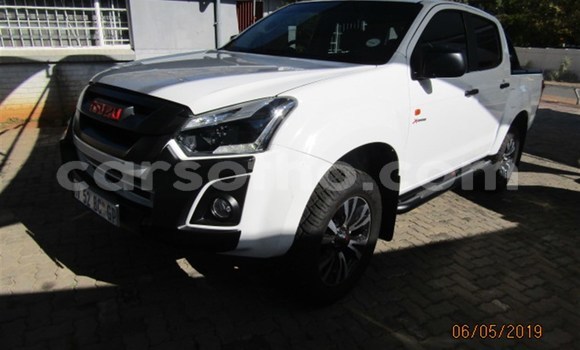 اشتري مستعمل Isuzu KB White سيارة في Maseru في Maseru اشتري مستعمل Isuzu KB White سيارة في Maseru في Maseru