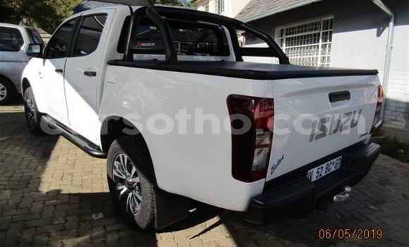 اشتري مستعمل Isuzu KB White سيارة في Maseru في Maseru اشتري مستعمل Isuzu KB White سيارة في Maseru في Maseru