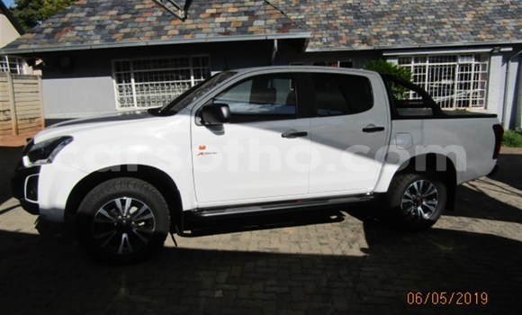 اشتري مستعمل Isuzu KB White سيارة في Maseru في Maseru اشتري مستعمل Isuzu KB White سيارة في Maseru في Maseru