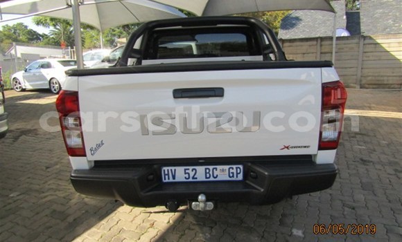 اشتري مستعمل Isuzu KB White سيارة في Maseru في Maseru اشتري مستعمل Isuzu KB White سيارة في Maseru في Maseru