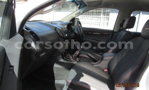 اشتري مستعمل Isuzu KB White سيارة في Maseru في Maseru اشتري مستعمل Isuzu KB White سيارة في Maseru في Maseru