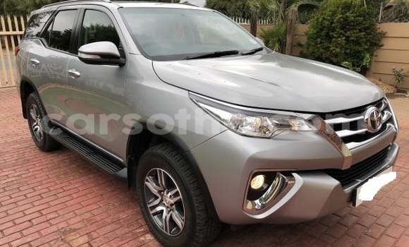 Buy Used Toyota Fortuner Silver Car in Maseru in Maseru Buy Used Toyota Fortuner Silver Car in Maseru in Maseru