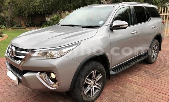 Buy Used Toyota Fortuner Silver Car in Maseru in Maseru Buy Used Toyota Fortuner Silver Car in Maseru in Maseru