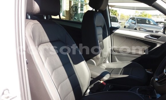 اشتري مستعمل Volkswagen Tiguan White سيارة في Maseru في Maseru اشتري مستعمل Volkswagen Tiguan White سيارة في Maseru في Maseru