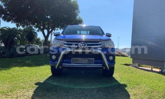 Sayi Na hannu Toyota Hilux Blue Mota in Import - Dubai a Maseru Sayi Na hannu Toyota Hilux Blue Mota in Import - Dubai a Maseru