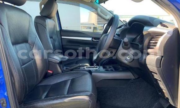 Sayi Na hannu Toyota Hilux Blue Mota in Import - Dubai a Maseru Sayi Na hannu Toyota Hilux Blue Mota in Import - Dubai a Maseru