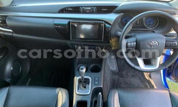 Sayi Na hannu Toyota Hilux Blue Mota in Import - Dubai a Maseru Sayi Na hannu Toyota Hilux Blue Mota in Import - Dubai a Maseru
