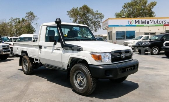 Acheter Neuf Voiture Toyota Land Cruiser Blanc à Import - Dubai, Maseru Acheter Neuf Voiture Toyota Land Cruiser Blanc à Import - Dubai, Maseru
