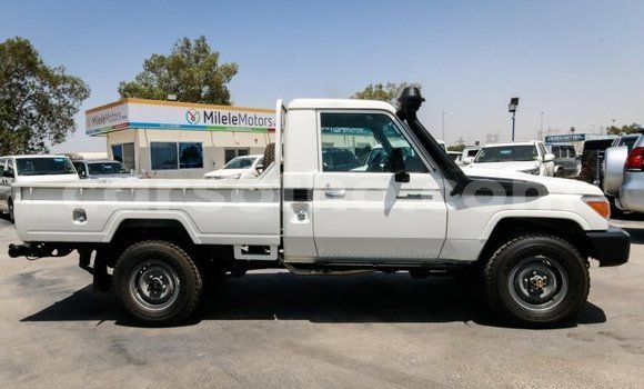 Acheter Neuf Voiture Toyota Land Cruiser Blanc à Import - Dubai, Maseru Acheter Neuf Voiture Toyota Land Cruiser Blanc à Import - Dubai, Maseru