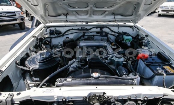 Acheter Neuf Voiture Toyota Land Cruiser Blanc à Import - Dubai, Maseru Acheter Neuf Voiture Toyota Land Cruiser Blanc à Import - Dubai, Maseru