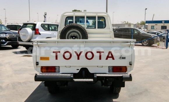 Acheter Neuf Voiture Toyota Land Cruiser Blanc à Import - Dubai, Maseru Acheter Neuf Voiture Toyota Land Cruiser Blanc à Import - Dubai, Maseru