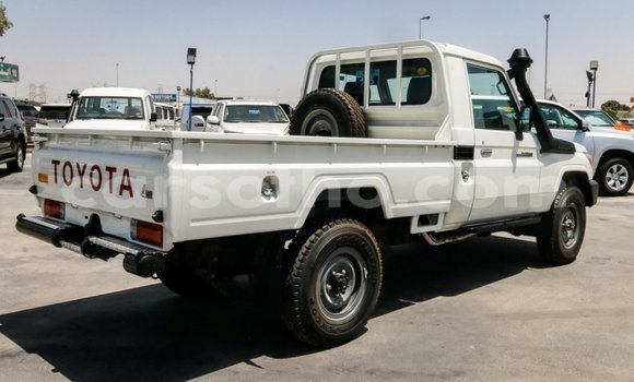 Acheter Neuf Voiture Toyota Land Cruiser Blanc à Import - Dubai, Maseru Acheter Neuf Voiture Toyota Land Cruiser Blanc à Import - Dubai, Maseru
