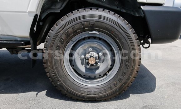 Acheter Neuf Voiture Toyota Land Cruiser Blanc à Import - Dubai, Maseru Acheter Neuf Voiture Toyota Land Cruiser Blanc à Import - Dubai, Maseru